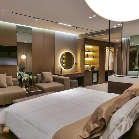 Ξενοδοχείο Miramare 4*