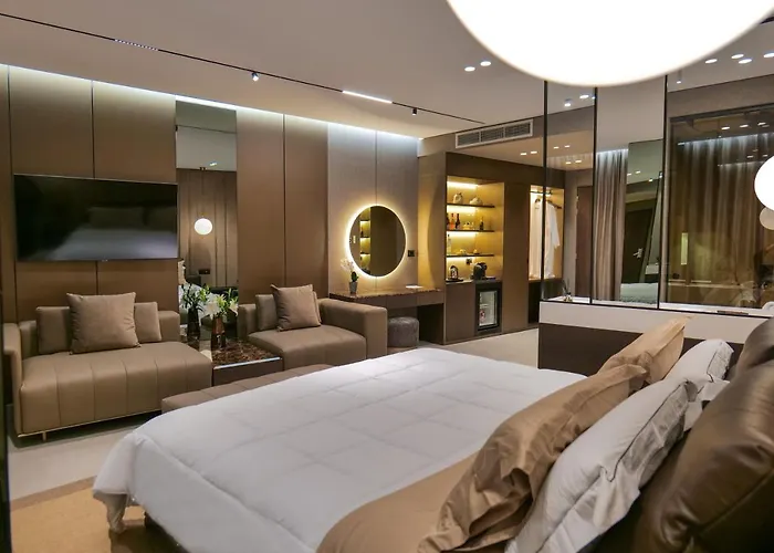 Ξενοδοχείο Miramare 4*